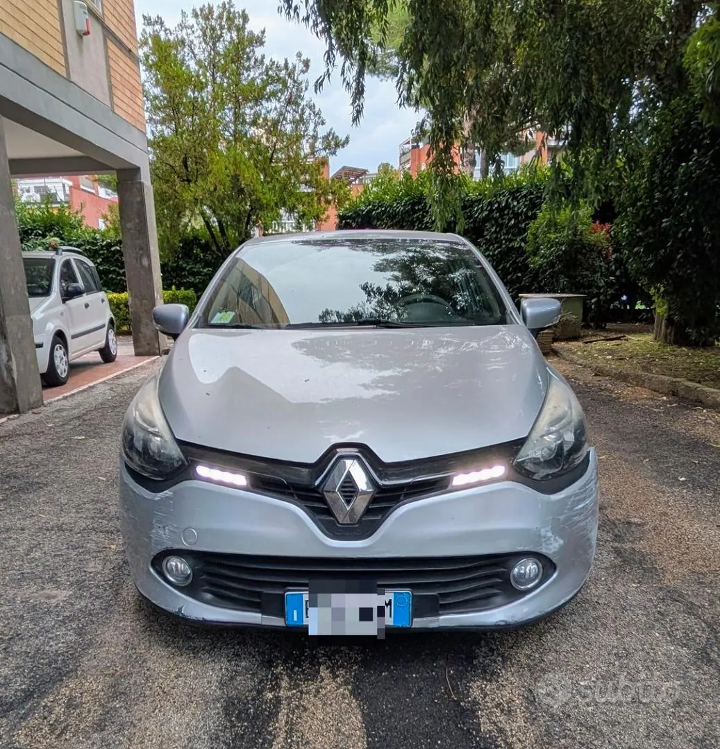 Renault Clio 2014 photo 2