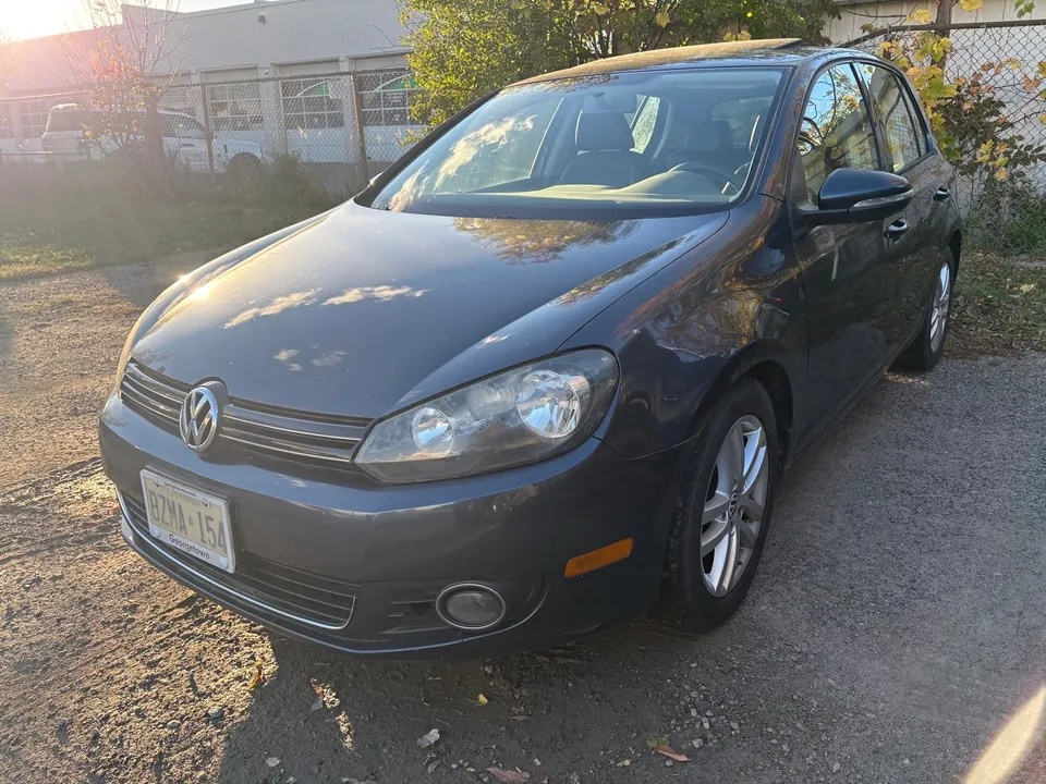 Volkswagen Golf 2011 photo 2