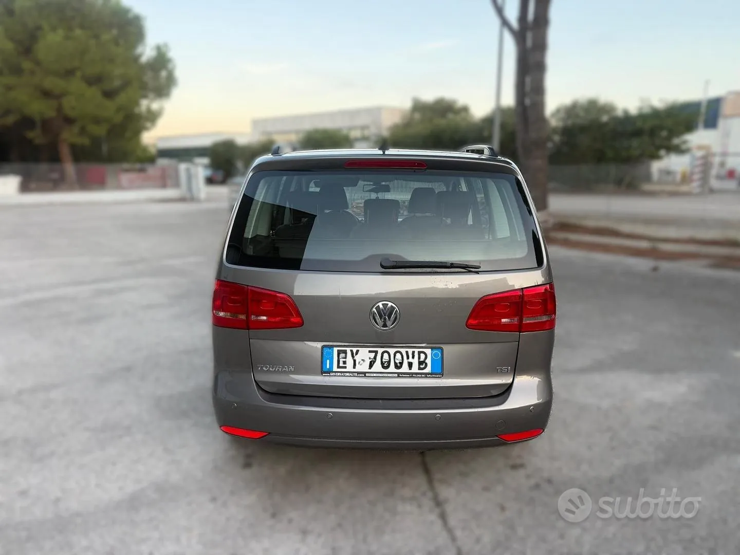 Volkswagen Touran 2015 photo 4