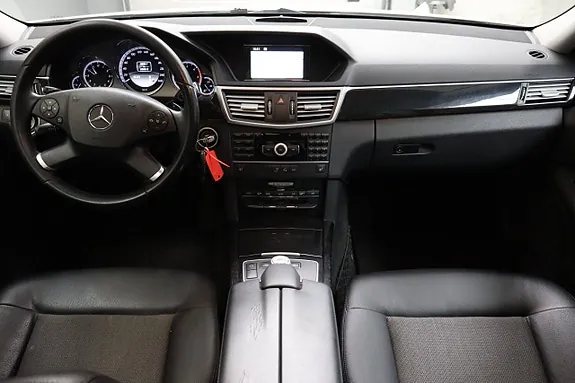 Mercedes-Benz E220 2012 photo 3