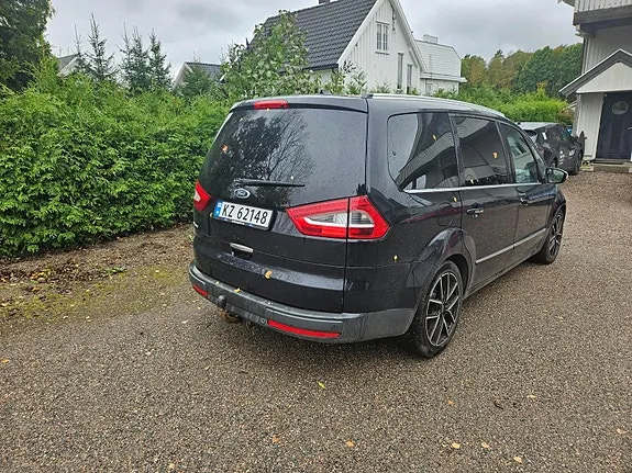 Ford Galaxy 2011 photo 3