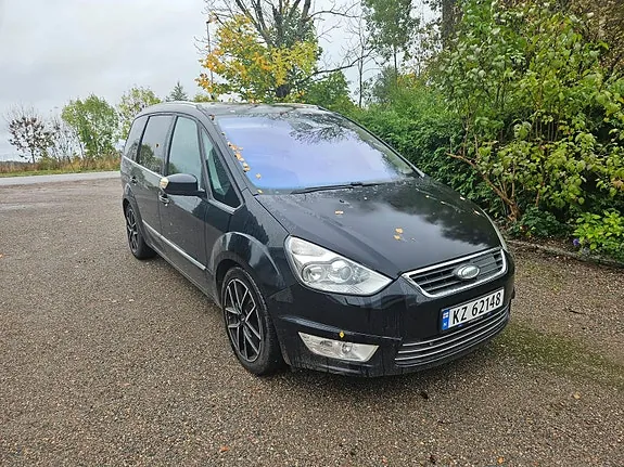 Ford Galaxy 2011 photo 2