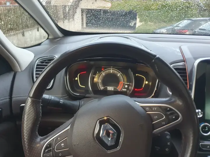 Renault Espace 2016 photo 3