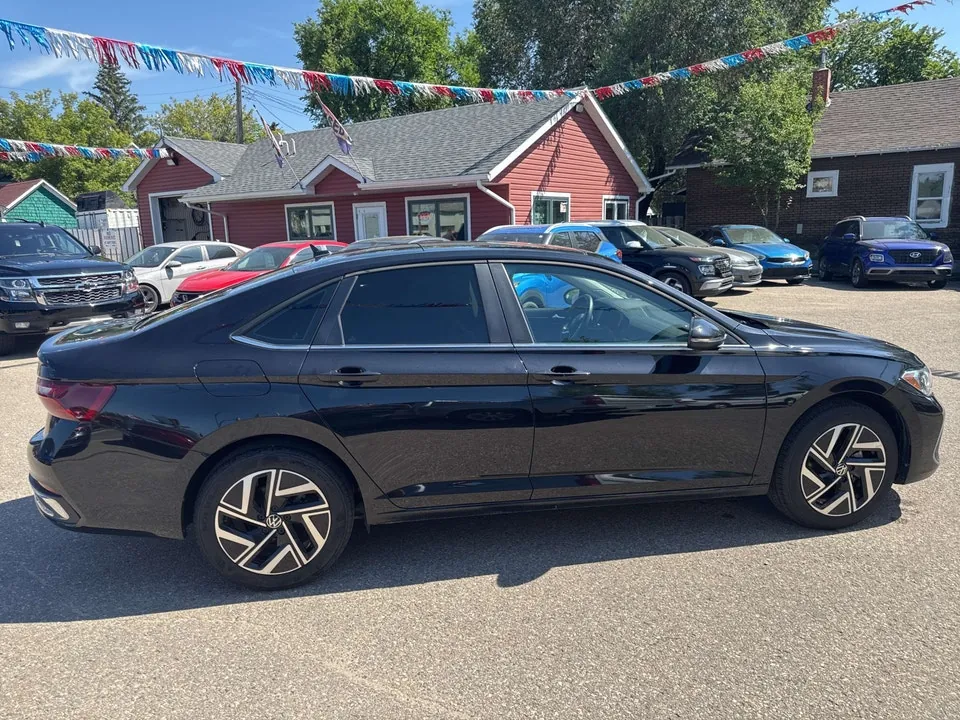 Volkswagen Jetta 2024 photo 4
