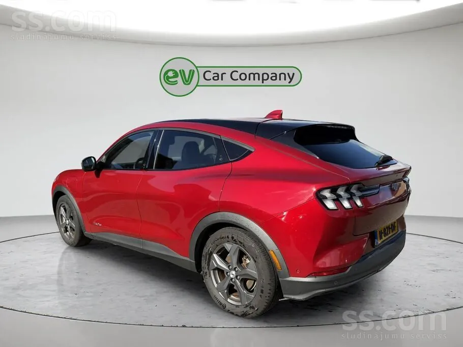 Ford Mustang Mach-E 2021 photo 3