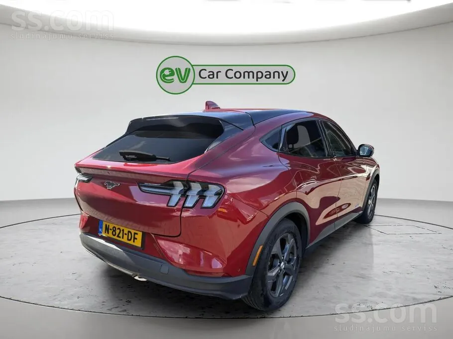 Ford Mustang Mach-E 2021 photo 4