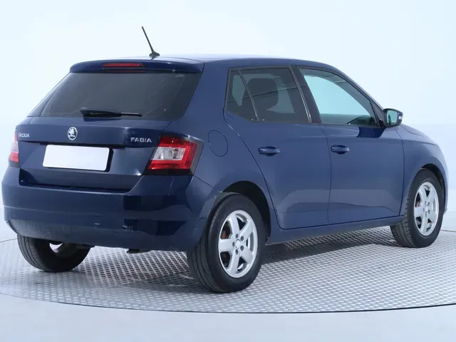 Skoda Fabia 2017 photo 4