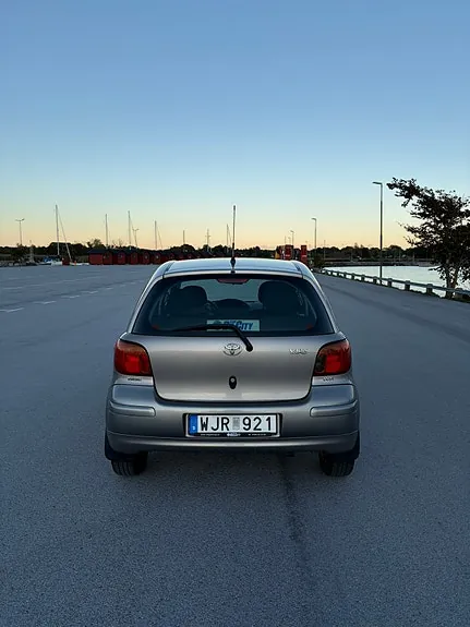 Toyota Yaris 2004 photo 4