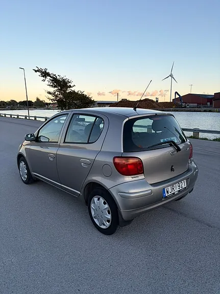 Toyota Yaris 2004 photo 5
