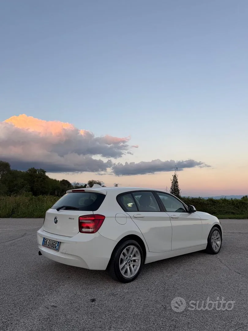 BMW 116I 2011 photo 3