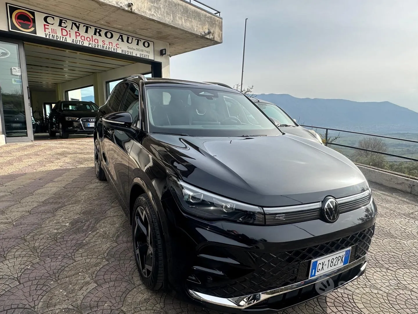 Volkswagen Tiguan 2024 photo 2