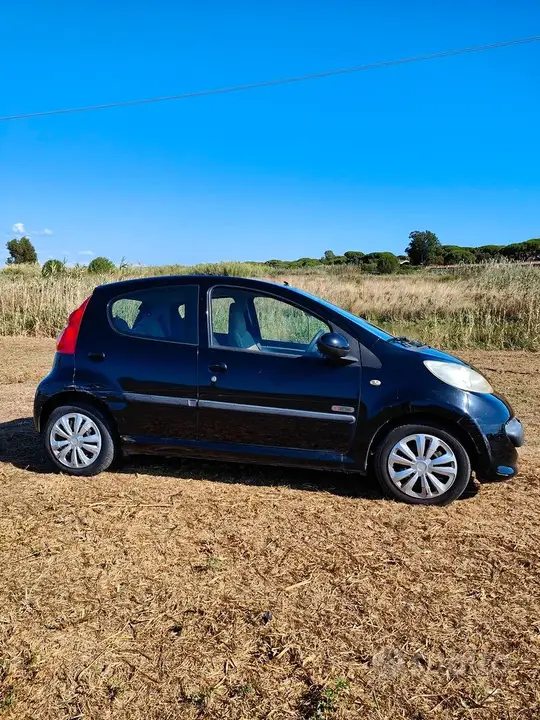 Peugeot 107 2007 photo 2