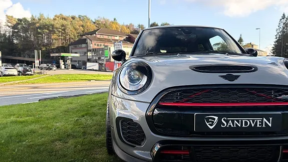 Mini John Cooper Works 2017 photo 4