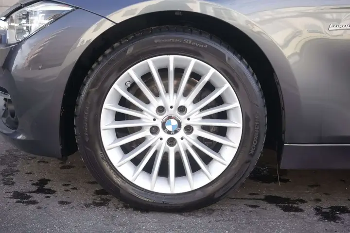 BMW 318D 2017 photo 5