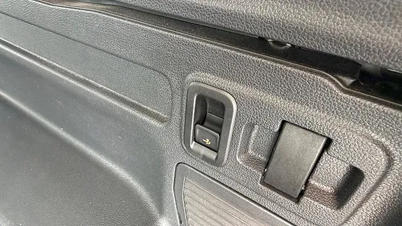 Volkswagen Touran 2017 photo 2