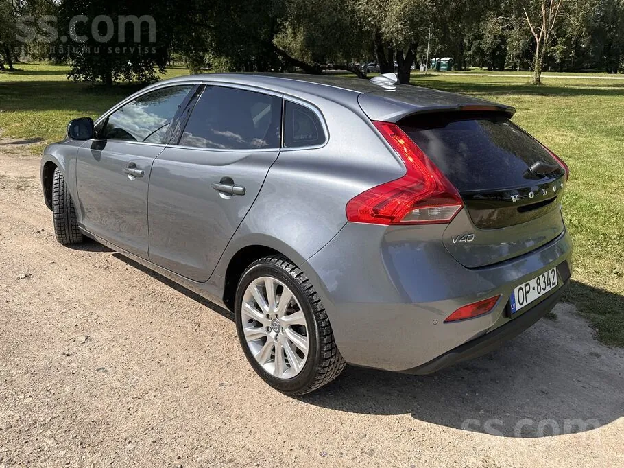 Volvo V40 2014 photo 2