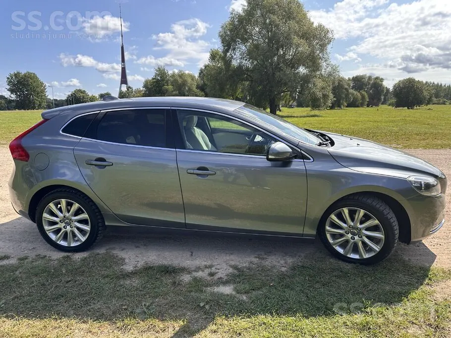 Volvo V40 2014 photo 4