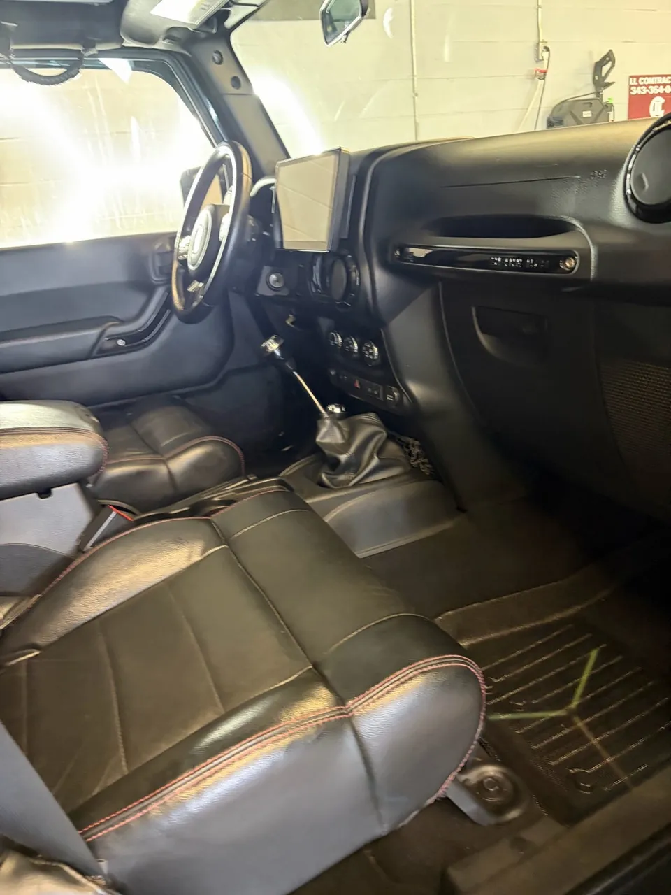Jeep Wrangler 2012 photo 3