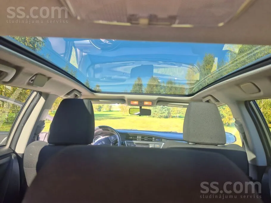 Toyota Auris 2014 photo 4
