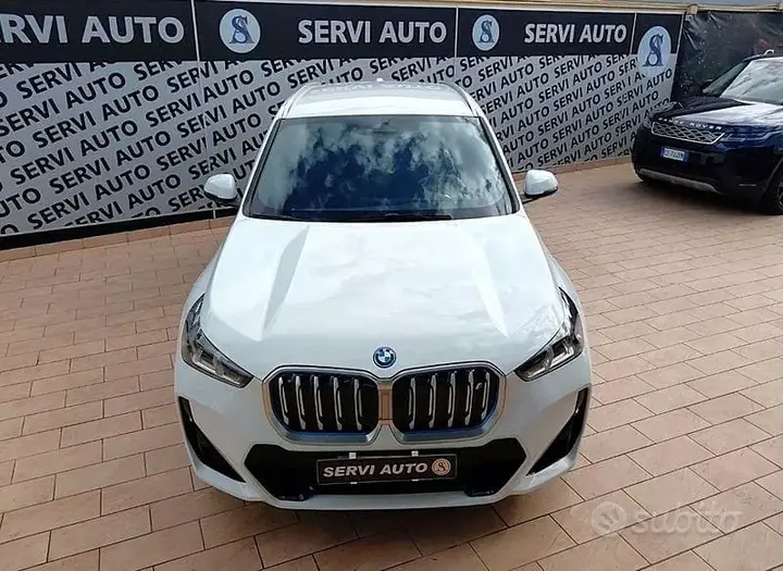 BMW Ix1 2023 photo 3