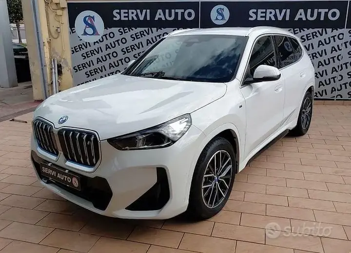 BMW Ix1 2023 photo 4