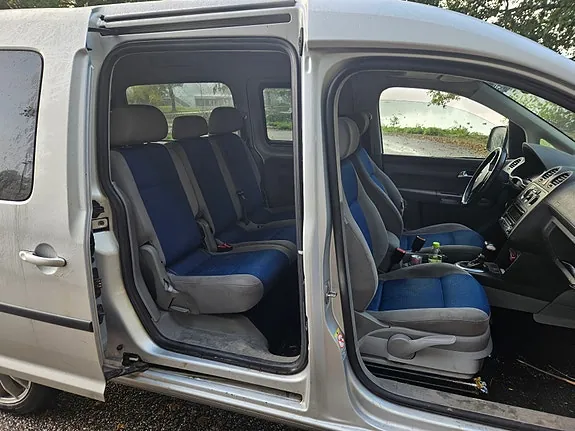Volkswagen Caddy Maxi 2010 photo 4