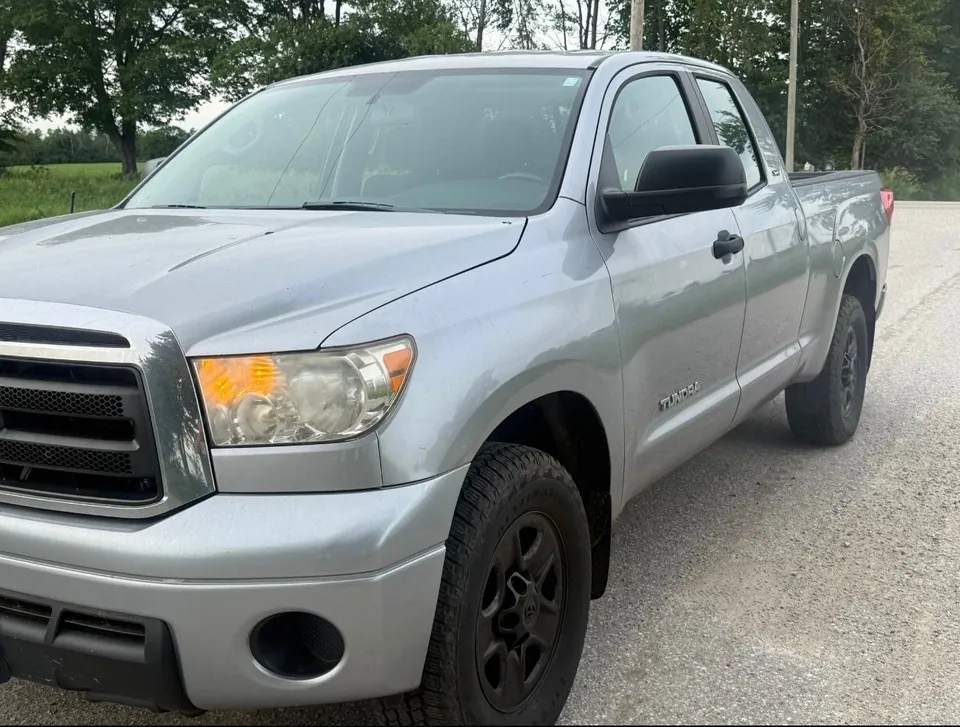 Toyota Tundra 2013 photo 2