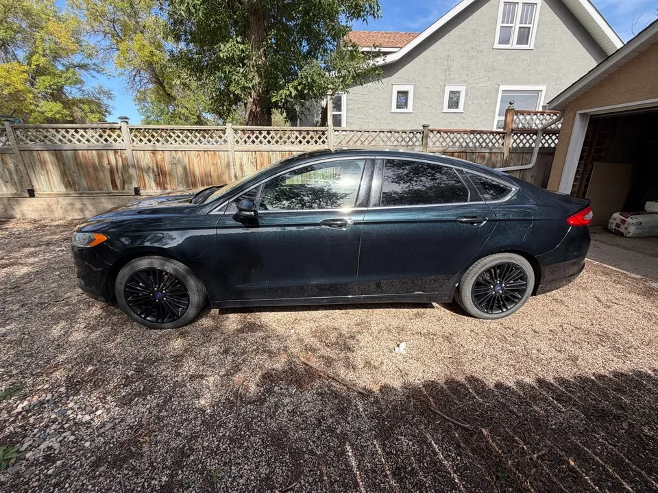 Ford Fusion 2014 photo 2