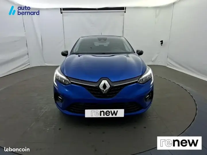 Renault Clio 2023 photo 2