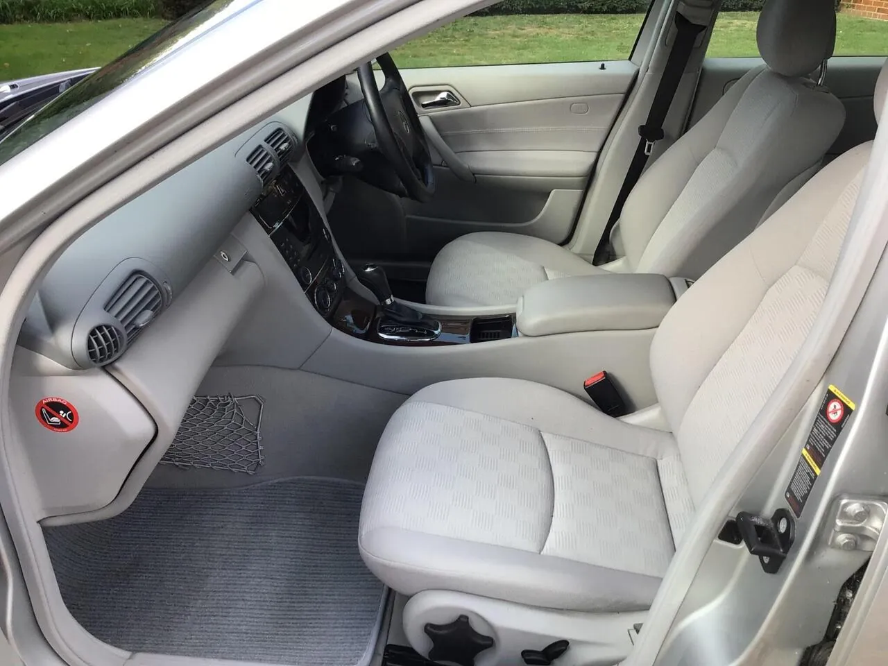 Mercedes-Benz C-Class 2004 photo 3