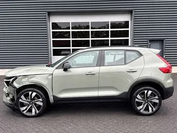Volvo Xc40 2024 photo 2