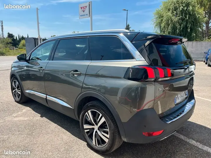 Peugeot 5008