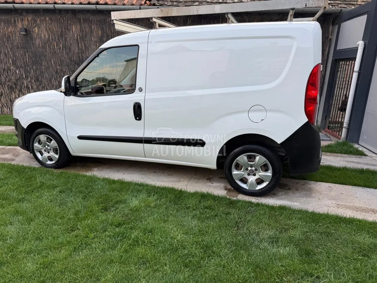 Fiat Doblo 2011 photo 3