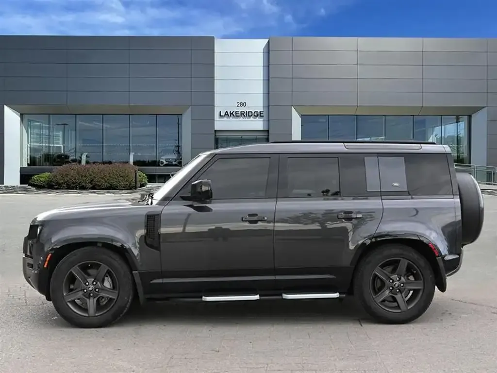 Land Rover Defender 2022 photo 4