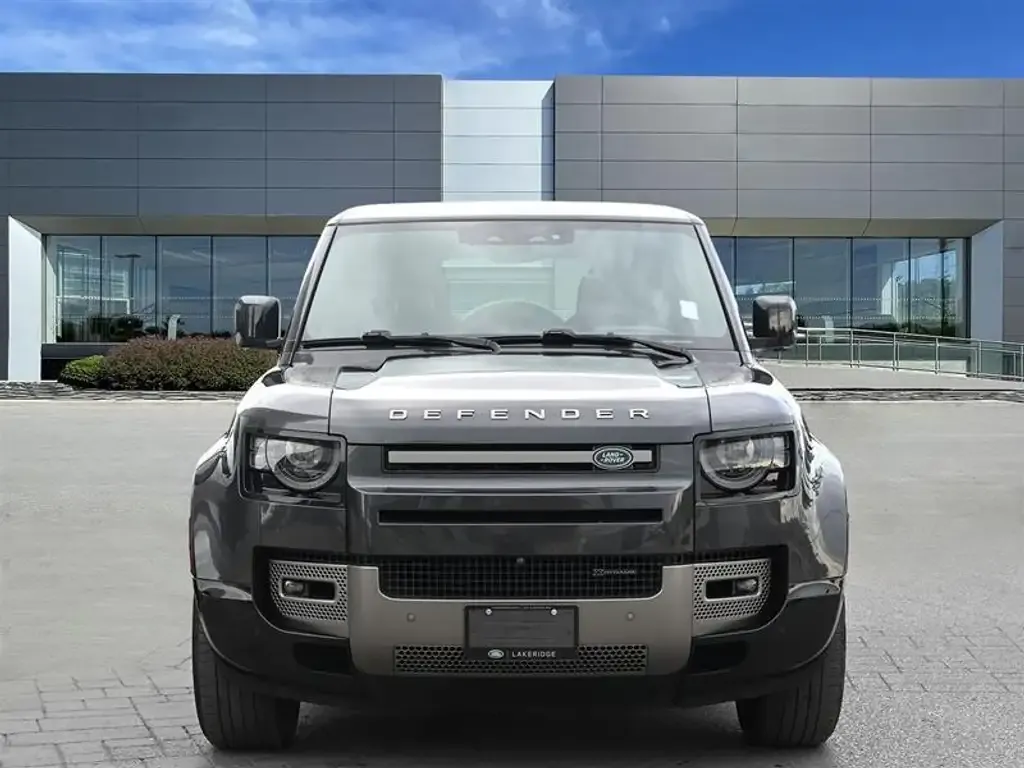Land Rover Defender 2022 photo 5