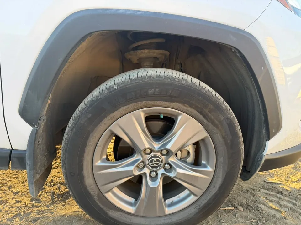 Toyota Rav4 2025 photo 5