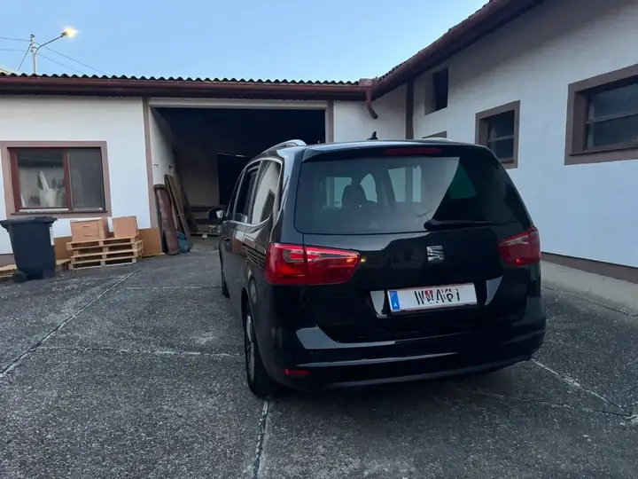 Seat Alhambra 2011 photo 3
