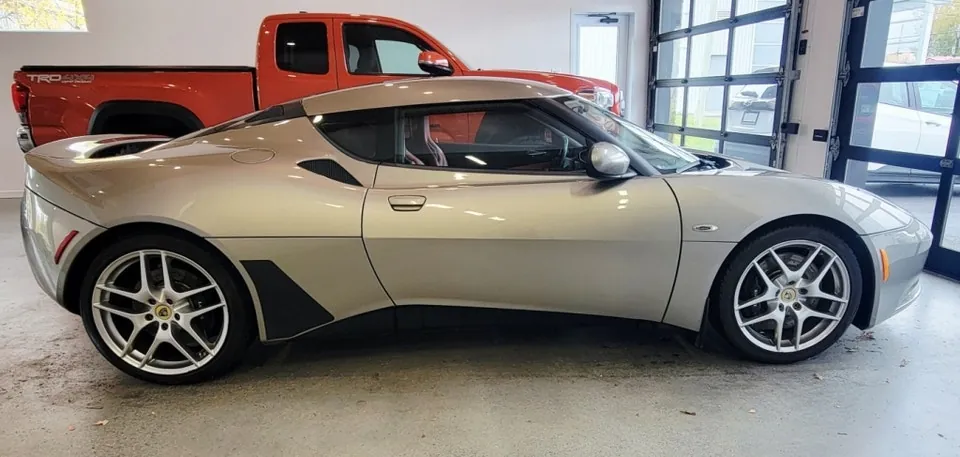 Lotus Evora 2011 photo 3