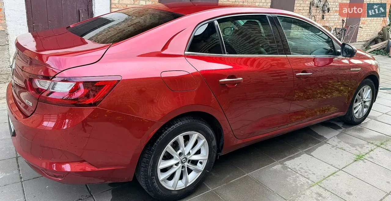 Renault Megane 2017 photo 2
