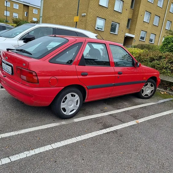 Ford Escort 1998 photo 2