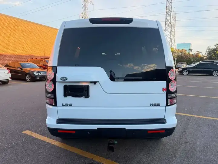 Land Rover Lr4 2015 photo 5