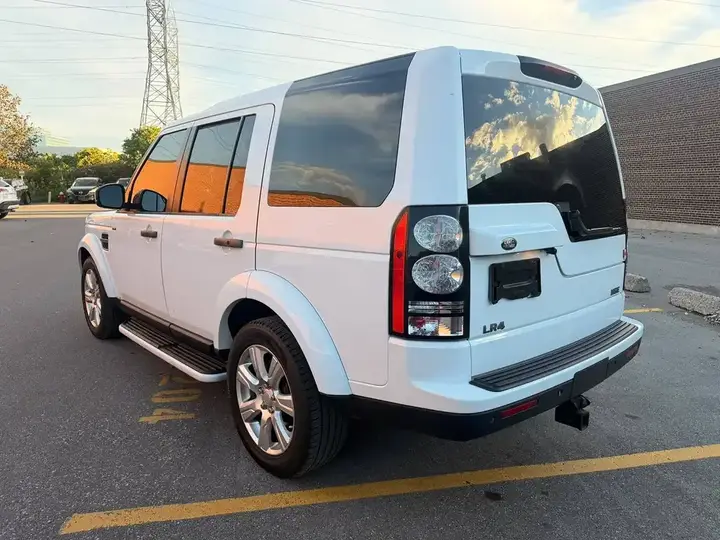 Land Rover Lr4 2015 photo 3