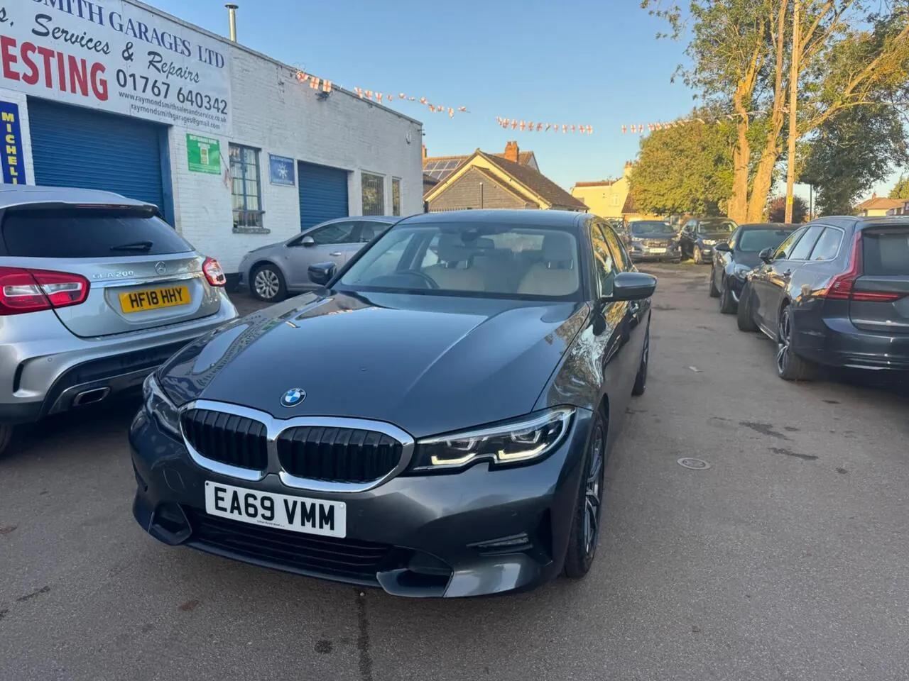 BMW 3 Series 2019 photo 3