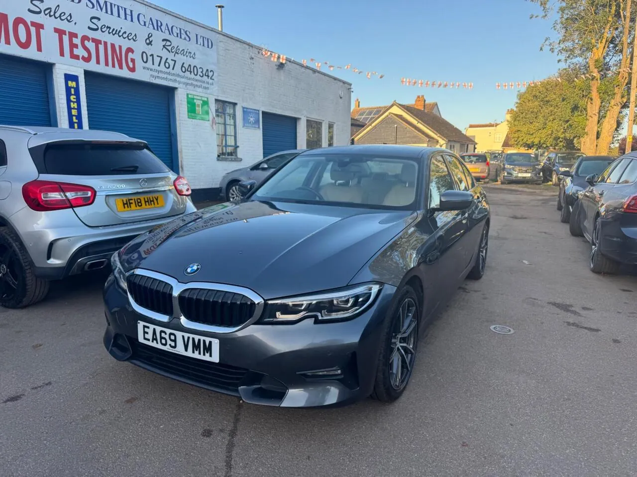 BMW 3 Series 2019 photo 2