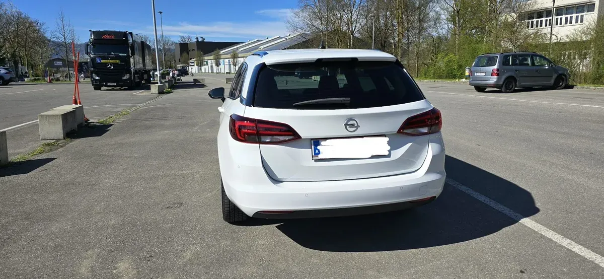 Opel Astra 2019 photo 2