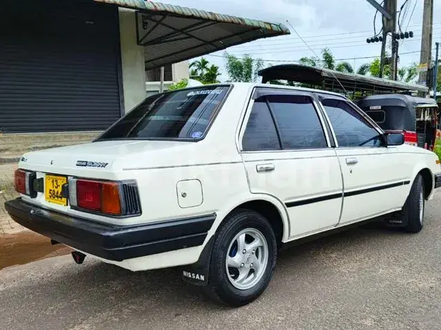 Nissan Sunny 1985 photo 2