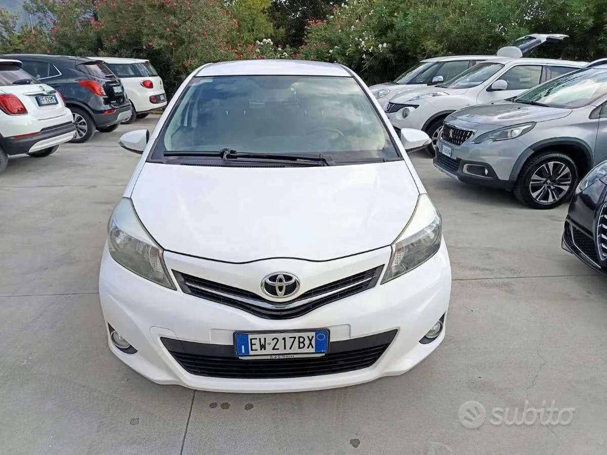 Toyota Yaris 2014 photo 3