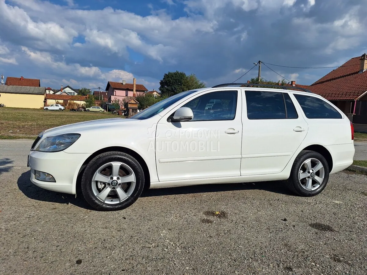 Skoda Octavia 2012 photo 4