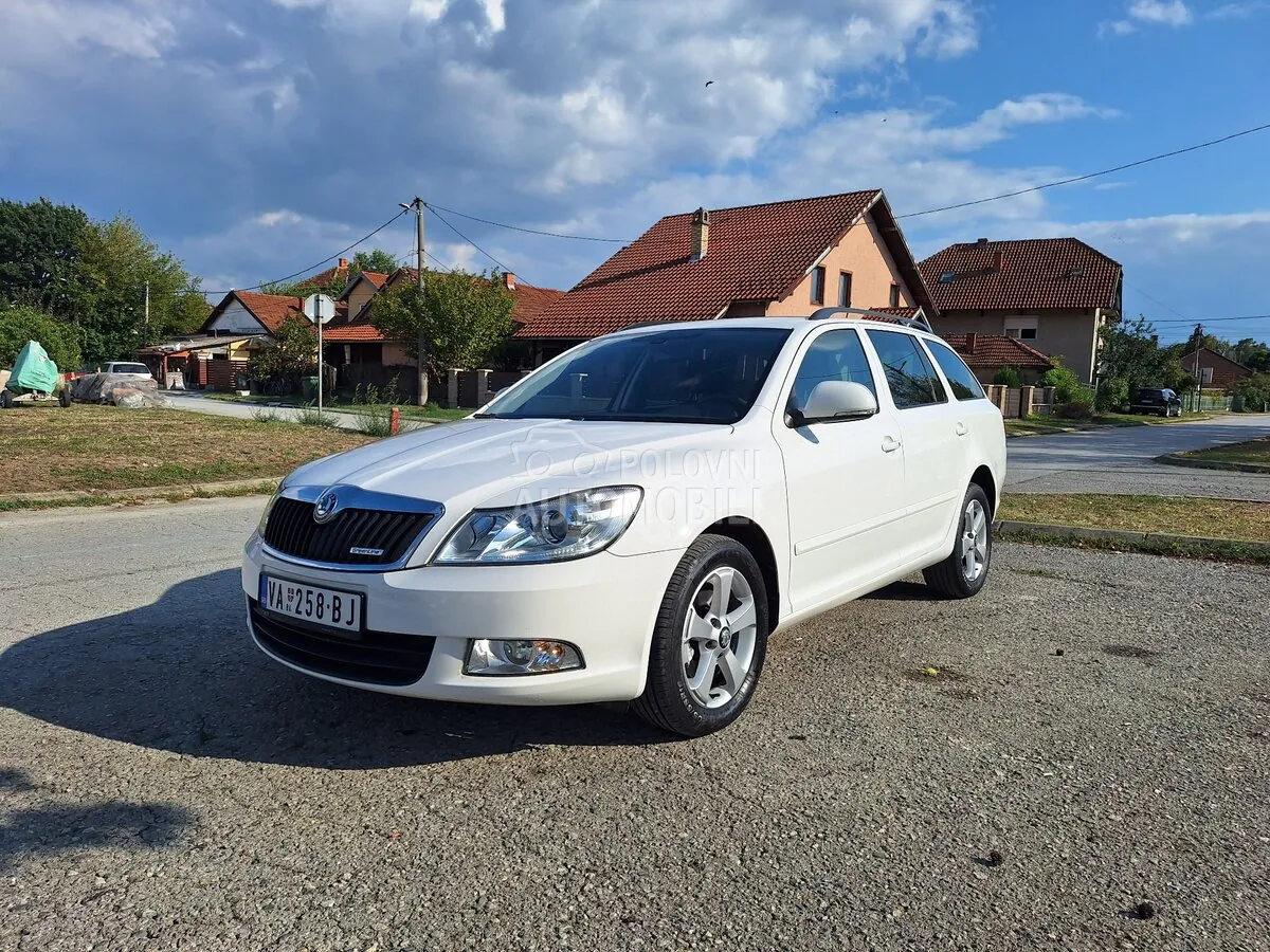 Skoda Octavia 2012 photo 3