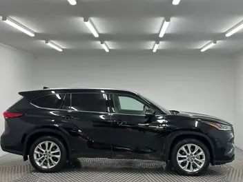Toyota Highlander 2024 photo 3